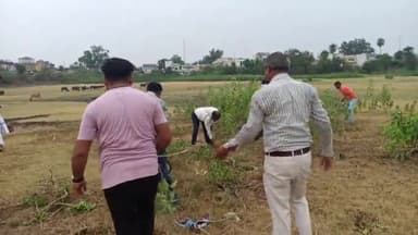 कटंगी: शहर के छोटे तालाब की सफाई के लिए मैदान में उतरा प्रशासनिक अमला