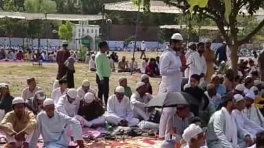 करछना: करछना सहित यमुना पार क्षेत्र के विभिन्न स्थानों पर सकुशल संपन्न हुई बकरीद की नमाज,सुरक्षा के व्यापक इंतजाम