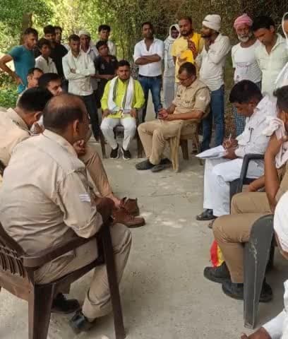 #अत्यंत_दुखद_घटना

संघर्षों के साथी छोटे भाई Vipin Chaudhary Rana के फूफा जी श्री राम सूरत चौधरी (भौखरी) का आकस्मिक निधन हो जाने पर पहुंचकर शोक संवेदना व्यक्त किया।