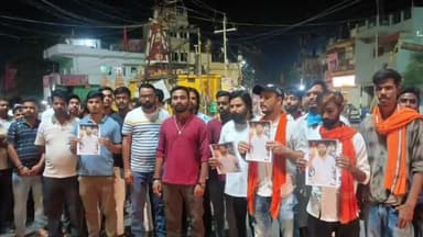 लोहरदगा: दुर्गाबाड़ी मंदिर प्रांगण लोहरदगा में जय श्रीराम समिति की हुई बैठक, चुनाव व अमन कुमार की गिरफ्तारी को लेकर हुई चर्चा