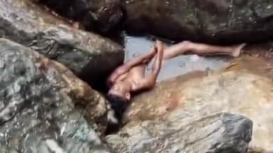 सेन्हा: सेन्हा थाना क्षेत्र के धरधरिया जलप्रपात में एक किशोर की नहाने के दौरान गिरने से हुई मौत,सेन्हा पुलिस जुटी जांचपड़ताल में।