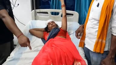 अकोढ़ी गोला: चांदी गांव में अनियंत्रित ऑटो पलटने से ऑटो पर सवार एक महिला हुई घायल