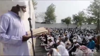 पीपलदा: ईद पर इटावा क़स्बे खुदा की इबादत में झुके सिर गले मिलकर दी मुबारकबाद, अमन-चैन की दुआ मांगी