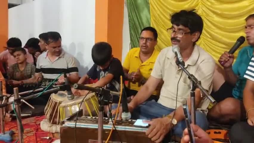 रात्रि भजन देवी भगवती के मंदिर में बोलो जय माता दी