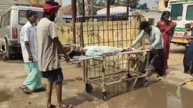 लोहरदगा: मसमानो में पेड़ से गिरकर किशोरी घायल, इलाज के लिए लाया गया सदर अस्पताल