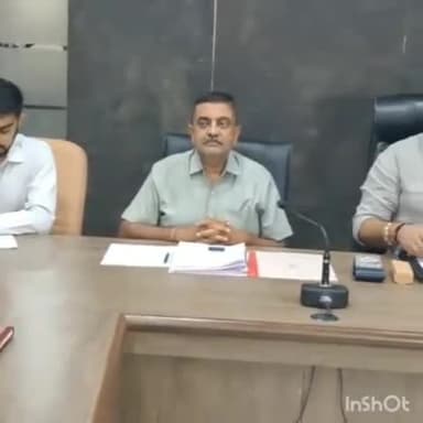 રાજકોટ પૂર્વ: રાજકોટમાં 24કલાક પાણીનોપ્રોજેકટ પડતો મુકાયો, મનપાની તમામ શાળાઓમાંફાયરનાસાધનો લગાવવા સહિત રૂ.191કરોડની65દરખાસ્તોમંજૂર