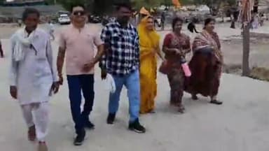 मंदसौर: अच्छी बारिश की कामना को लेकर मंदसौर नगर पालिका अध्यक्ष एवं पार्षदों ने होरी हनुमान पहुंचकर की पूजा अर्चना