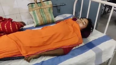 अररिया: मसुंडा गांव में बज्रपात के झटके की चपेट में आने से युवती हुई बेहोश सदस्य अस्पताल में भर्ती