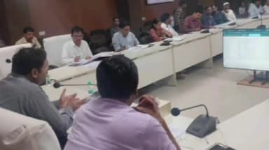 खरगौन: जल गंगा संवर्धन अभियान को लेकर खरगोन DM कार्यालय में समीक्षा बैठक कलेक्टर बोले जारी रहेगा अभियान