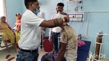 आरा: शीतल टोला मोहल्ले में जमीन विवाद को लेकर मारपीट में बुजुर्ग हुआ घायल, आरा सदर अस्पताल में कराया गया भर्ती