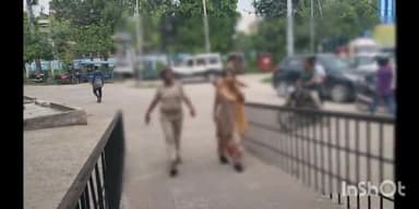 सुपौल: बलियास पट्टी से शराब मामले में सुपौल उत्पाद विभाग ने एक महिला को गिरफ्तार कर मेडिकल कराने लाई सदर अस्पताल सुपौल