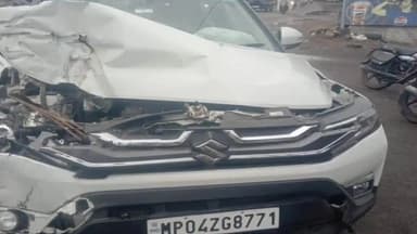 हुज़ूर: भोपाल के अयोध्या नगर थाना इलाके में एक तेज रफ्तार कार एक मिनी ट्रक में पीछे से जा टकराई,कार चालक की मौके पर मौत