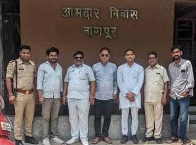 Maharashtra Nagpur with the officials of Bharatiya Kisan Sangathan.
महाराष्ट्र नागपुर  भारतीय किसान संगठन के  पद अधिकारियो के साथ।
@भारतीय#किसानसंगठन 
@rajendra yadav