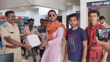 बाबई: कोठारिया में गोवंश की मौत पर बजरंग दल ने वाहन चालक के खिलाफ कार्रवाई की मांग को लेकर थाना प्रभारी को सोंपा ज्ञापन