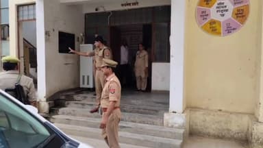 घोरावल: समाधान दिवस के अवसर पर पुलिस अधीक्षक सोनभद्र द्वारा थाना करमा व महिला थाना रॉबर्ट्सगंज पर जन समस्याओं को सुना गया