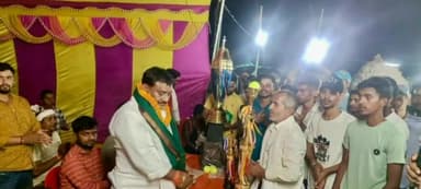 संदेश: संदेश विधानसभा क्षेत्र में जिला स्तरीय नाइट क्रिकेट प्रतियोगिता खेला गया