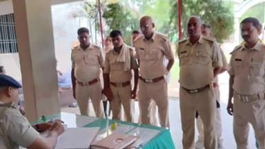 बक्सर: एसपी के निर्देश पर जिले के विभिन्न थानों में हुआ चौकीदार परेड का आयोजन