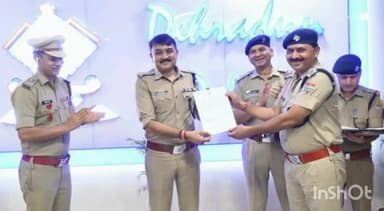 देहरादून: देहरादून एसएसपी ने उत्कृष्ठ कार्य करने वाले 58 पुलिस कर्मियों को किया सम्मानित