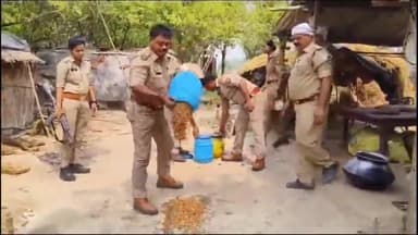 मंझनपुर: मंझनपुर करारी सहित 69 जगह पर दबिश देकर पुलिस ने 22 लोगों को गिरफ्तार किया 432 लीटर शराब बरामद किया