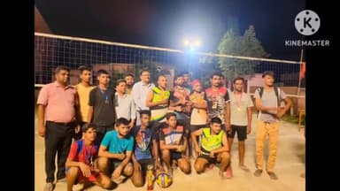 बीरपुर: बरैपुरा गांव में वॉलीबॉल खेल के फाइनल में बरैपूरा को हराकर जोकिया की टीम ने शील्ड पर जमाया कब्जा