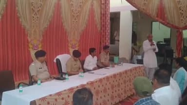 रावतसर: जिला एसपी विकास सांगवान ने रावतसर थाने में सीएलजी बैठक ली लोगों ने नशे व चोरी की वारदातों पर अंकुश लगाने की मांग