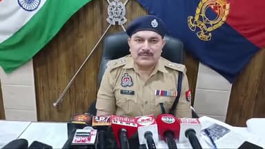 कानपुर: कोहना थाना क्षेत्र अंतर्गत पुलिस नेतीन अभियुक्तों को किया गिरफ्तार,डीसीपी सेंट्रल ने दी जानकारी