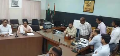 मुरादाबाद: कैंप कार्यालय पर डीएम की अध्यक्षता में राम गंगा नदी किनारे हुए, अवैध अतिक्रमण को हटाने के संबंध में बैठक संपन्न