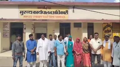 पवई: जनपद पंचायत सदस्यों ने मुख्यमंत्री के नाम पवई एसडीएम को सौंपा ज्ञापन।