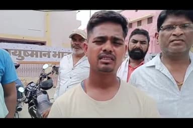 बरेली: भमोरा थाना क्षेत्र के सामने दो व्यक्ति की सड़क हादसे में हुई मौत दो व्यक्ति गंभीर रूपसे घायल