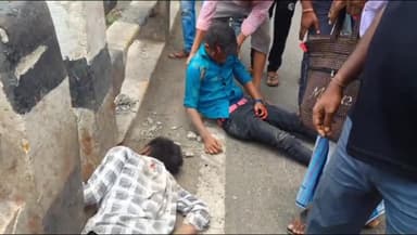 बरहरुवा: बरहरवा मेन रोड में दो बाइक की भिंडत पुल के रेलिंग में टकराकर गंभीर रूप से घायल हुआ बाइक चालक