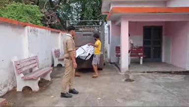 बदायूं: धर्मपुर गांव और करूआ पुल के बीच झाड़ियां में नरकंकाल मिला, परिजनों ने हत्या का आरोप लगा