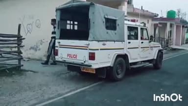 परागपुर: रक्कड़ में प्रागपुर की ओर जा रही एक कार सड़क के बीचों-बीच पलटी, कार में सवार चार लोगों को आई चोटें