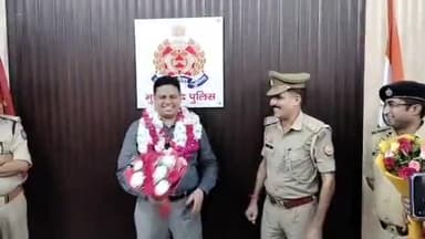 मुरादाबाद: एसएसपी हेमराज मीणा के स्थानांतरण होने पर मुरादाबाद के पुलिस अधिकारियों और कर्मचारियों ने रिजर्व पुलिस लाइन में दी विदाई