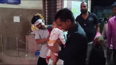 मोहन बड़ोदिया: मोहन बड़ोदिया के पास मोटरसाइकिल सवार पति-पत्नी और बच्चा घायल अवस्था में पड़ा हुआ मिला, एंबुलेंस 108 ने पहुंचा अस्पताल