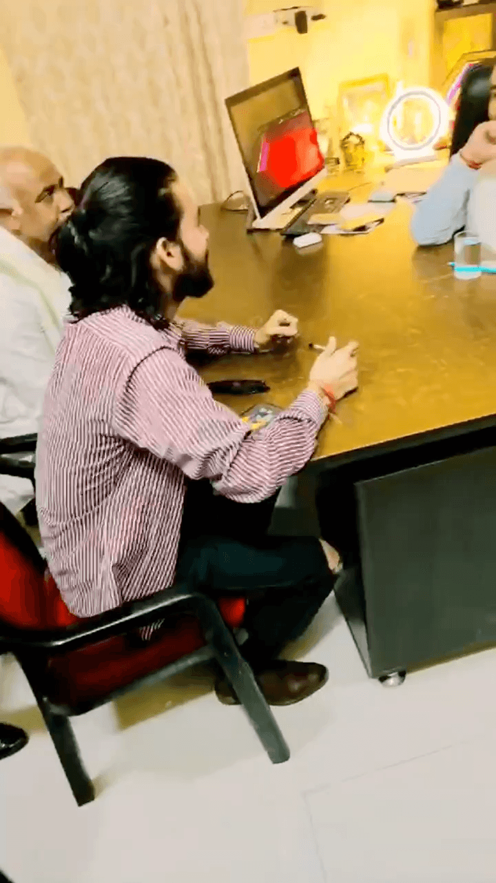 Meeting with brother Ramu Tomar ji 🙏🏻 Respect girls  Help poor help animals #apsgurjar #brother