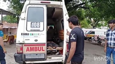 जलालाबाद: गंगा स्नान कर लौट रहे श्रद्धालुओं का टेंपो गांव कटियूली के पास खाई में पलटा, 11 लोग घायल