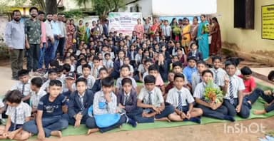 ब्लॉक कॉलोनी शासकीय इंग्लिश मीडियम स्कूल में प्रवेश उत्सव मनाया गया