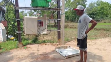 कटंगी: उजाड़बोपली में पूर्व BDC ने बिजली ठेकेदार पर लगाया RDSS योजना में घटिया मटेरियल का उपयोग करने का आरोप