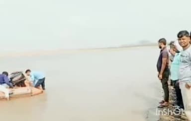 चितरंगी: शक्तिनगर कोटा बस्ती स्थित रिहंद नदी के वोटिंग पॉइंट में दो युवक डूबे, एक का शव बरामद व दूसरे की तलाश जारी