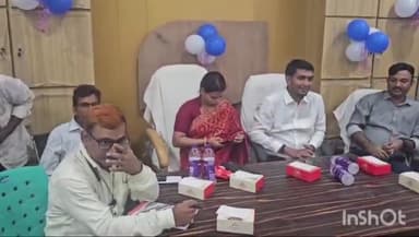 हिलसा: हिलसा नगर परिषद कार्यालय में बैठक कर वार्ड परिषदों को दिया गया लैपटॉप, वार्ड परिषदों को बैठने के लिए कक्ष का व्यावस्था