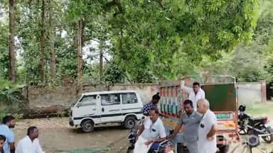 लखीमपुर: उद्यानपुर गांव में सड़क किनारे खड़े ग्रामीण को अज्ञात वाहन ने मारी टक्कर, इलाज के लिए जाते समय रास्ते में हुई मौत