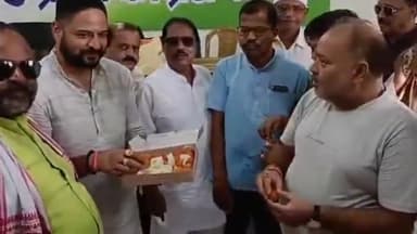 कांके: हेमंत सोरेन को झारखंड हाईकोर्ट से जमानत मिलने पर कांग्रेस के प्रदेश कार्यालय में मनाया गया जश्न