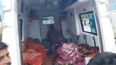 बटियागढ़: मनकपुरा में आकाशीय बिजली की चपेट में आने से 5 लोग घायल,108 से सिविल अस्पताल हटा पँहुचे घायल