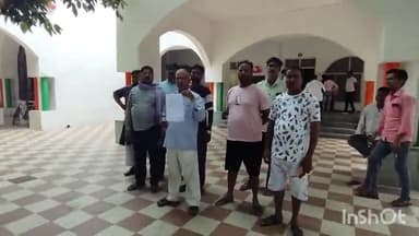 लखीमपुर: कलेक्ट्रेट में बालू ड्राइवर व बालू व्यवसायियों ने डीएम को सौंपा ज्ञापन, शारदा नगर खदान के पट्टा धारकों पर लगाए आरोप