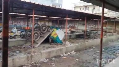 गुना नगर: शास्त्री पार्क सब्जी मंडी में लगे गंदगी और कचरे के ढेर, सब्जी विक्रेता और लोग बदबू से परेशान, कहा, नियमित सफाई नहीं होती