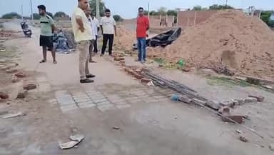 नरवल: सरसौल में निर्माणाधीन कार शोरूम से कई टन सरिया चोरी,पुलिस जांच में जुटी