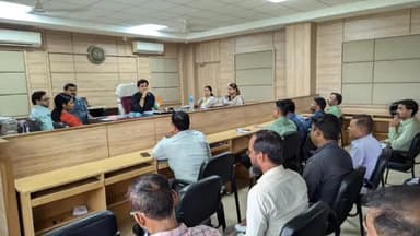 हज़ारीबाग: 25 हजारीबाग विधान सभा क्षेत्र के द्वितीय एसएसआर-2024 की प्रगति हेतु समीक्षा बैठक हुई सम्पन्न।