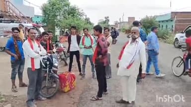 बटियागढ़: भगवती मानव कल्याण संगठन के सदस्यों ने पकड़ी 3 पेटी अवैध देसी शराब व बाइक, बटियागढ़ थाना पुलिस को किया सुपुर्द