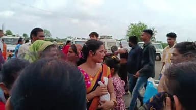 कथा स्थल के आसपास जबरदस्त बारिश कुछ लोगों के साथ अपनी घटनाएं भी हुई