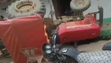 चितरंगी: सरई थाना क्षेत्र के ओबरी मे ट्रैक्टर वाहन ने निजी क्लीनिक के पास खड़ी एक बाइक एवं बाइक के पास खड़े एक व्यक्ति को रौंदा।